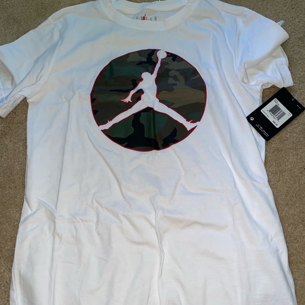 BOYS jordan tshirt BNWT